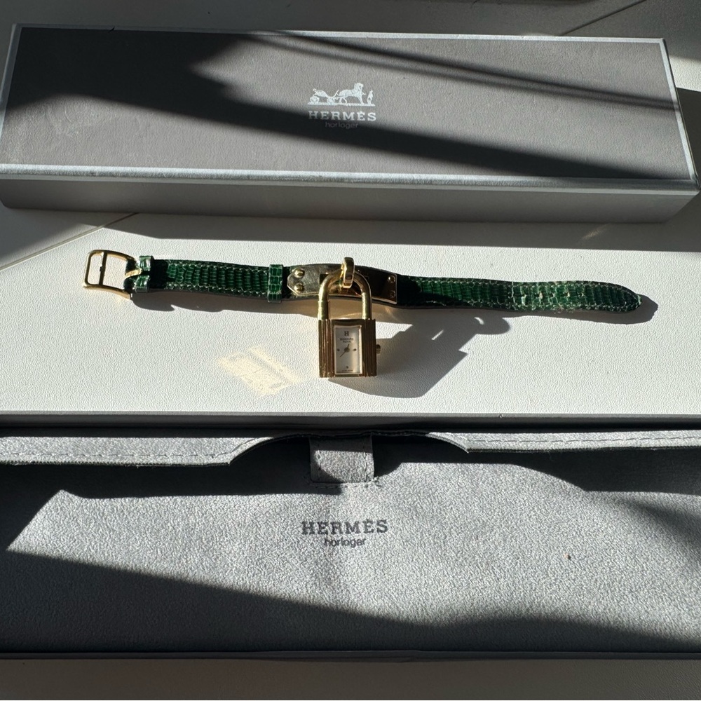 Exquisite Hermès Kelly Watch Bracelet in green Croc leather🐊 - Picture 2 of 16